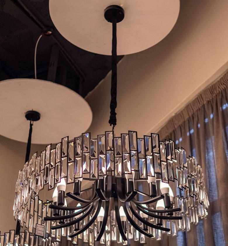 IRON BASE IN BLACK WITH CLEAR CRYSTALS CHANDELIER image